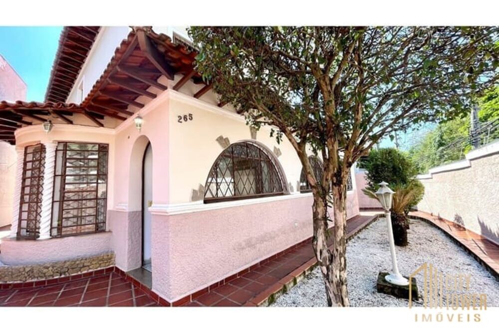 Casa, 3 quartos, 265 m² - Foto 1