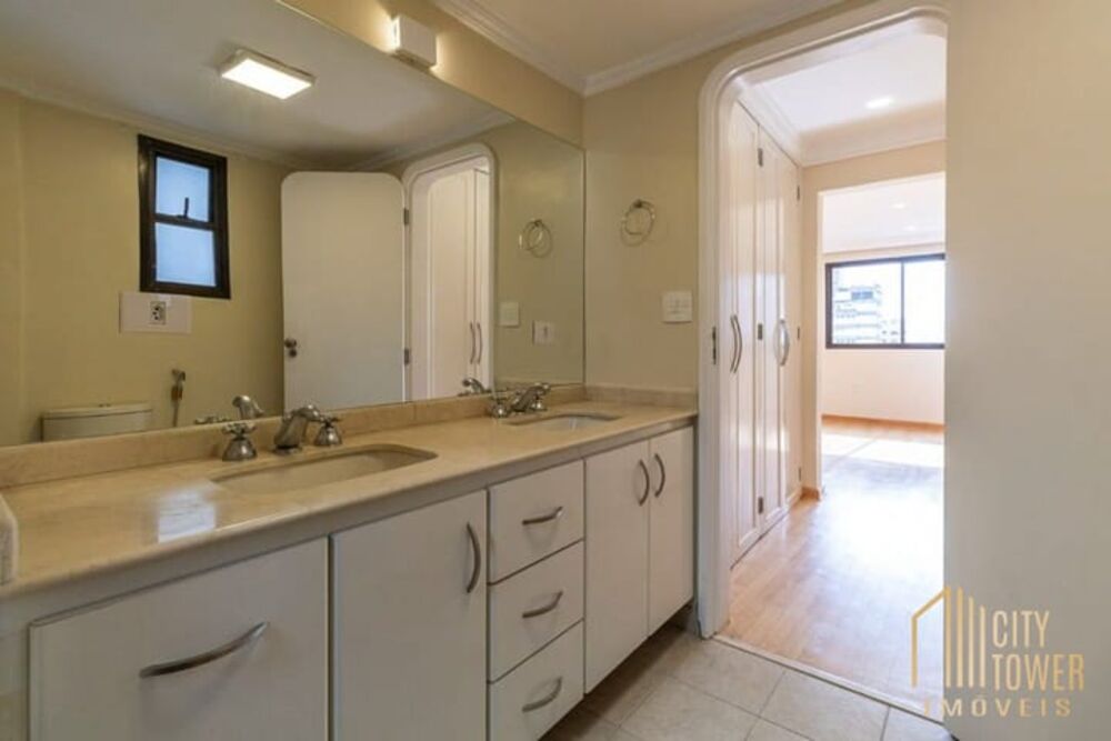 Apartamento, 3 quartos, 209 m² - Foto 2