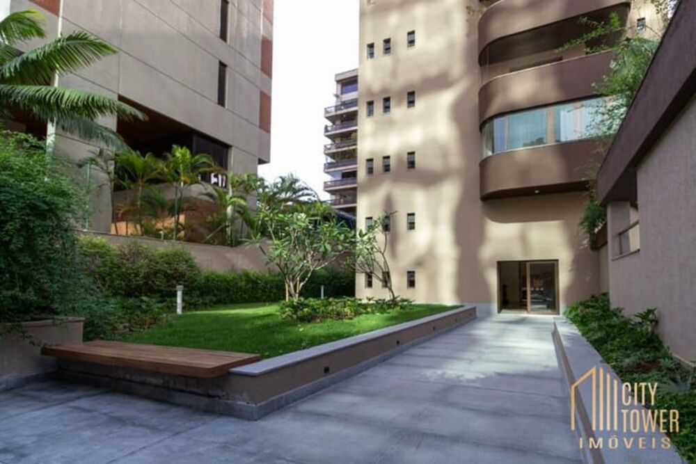 Apartamento, 3 quartos, 209 m² - Foto 1