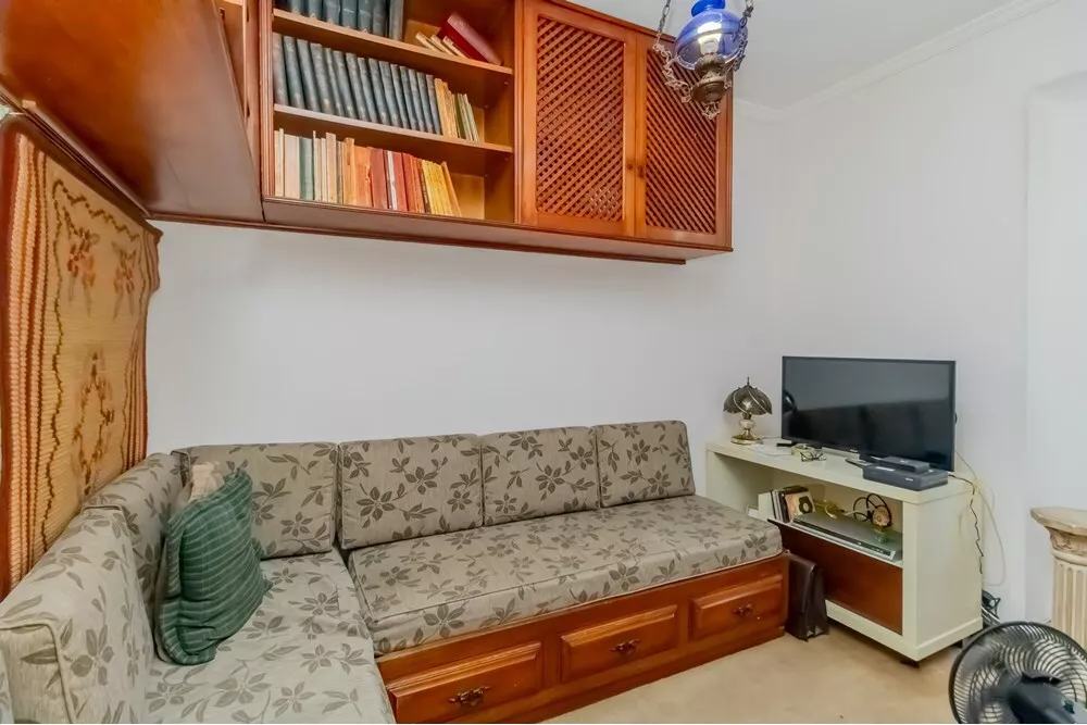 Apartamento à venda com 3 quartos, 87m² - Foto 2