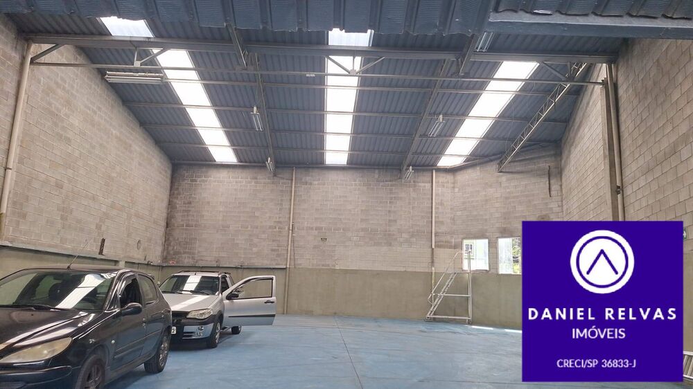 Depósito-Galpão-Armazém para alugar, 600m² - Foto 1