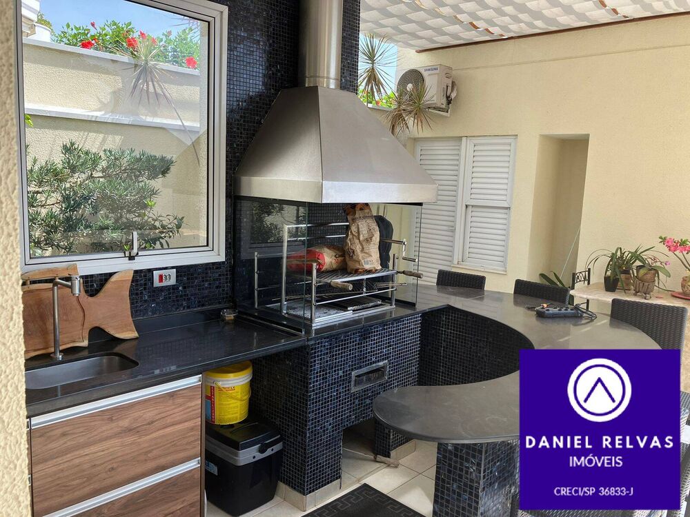Casa à venda e aluguel com 5 quartos, 60m² - Foto 2