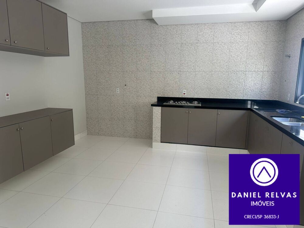 Casa, 4 quartos, 510 m² - Foto 1