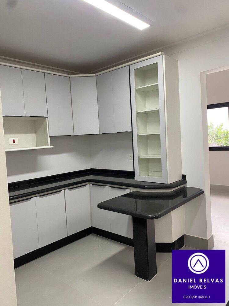 Casa, 4 quartos, 257 m² - Foto 1
