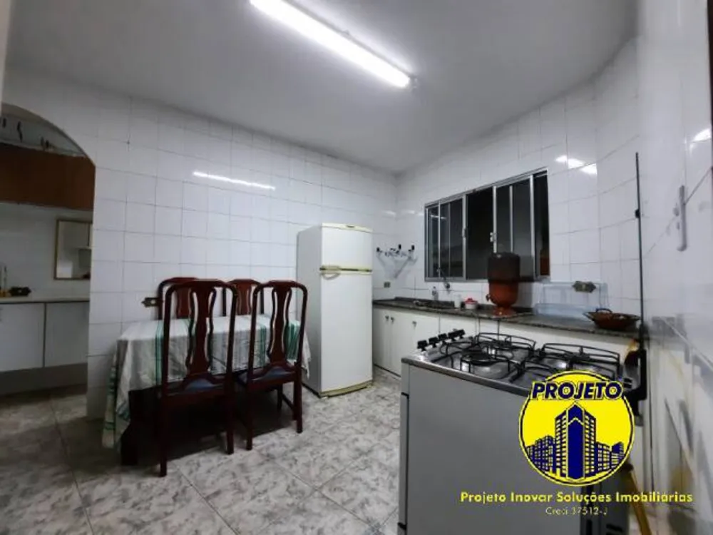 Casa, 3 quartos, 200 m² - Foto 1