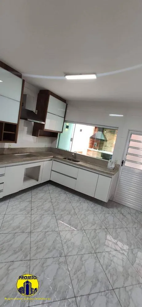 Sobrado, 3 quartos, 180 m² - Foto 1