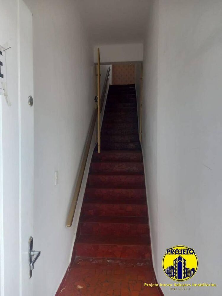 Casa para alugar com 2 quartos, 75m² - Foto 2