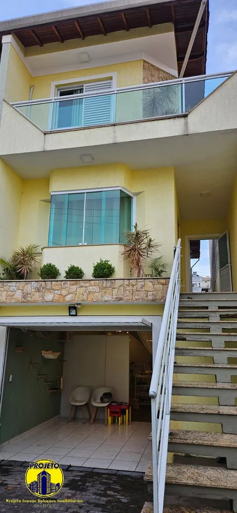 Sobrado, 3 quartos, 180 m² - Foto 1