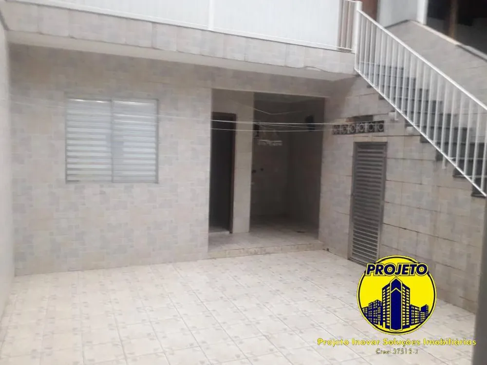 Casa, 3 quartos, 211 m² - Foto 1