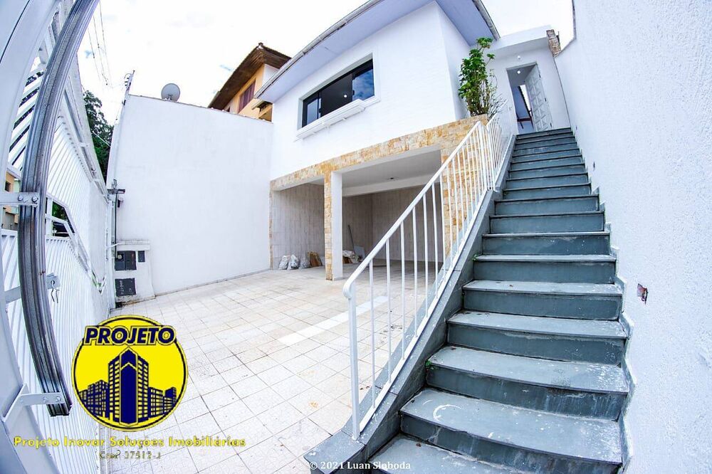 Casa à venda com 3 quartos, 180m² - Foto 1