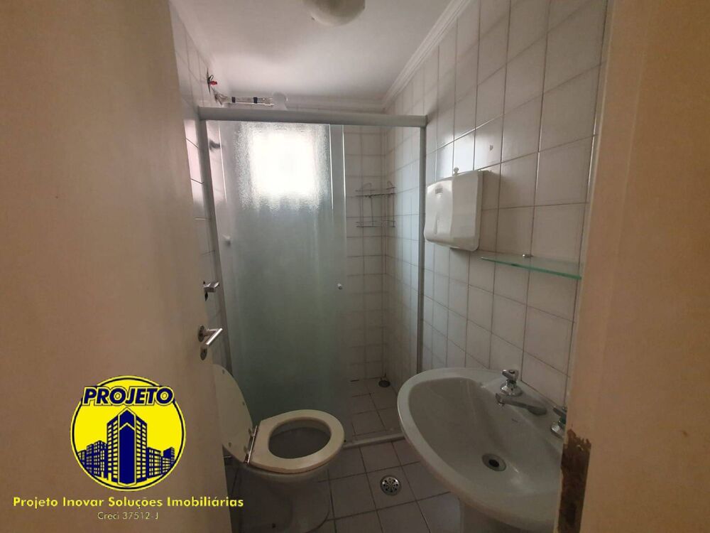 Apartamento para alugar com 3 quartos, 75m² - Foto 12