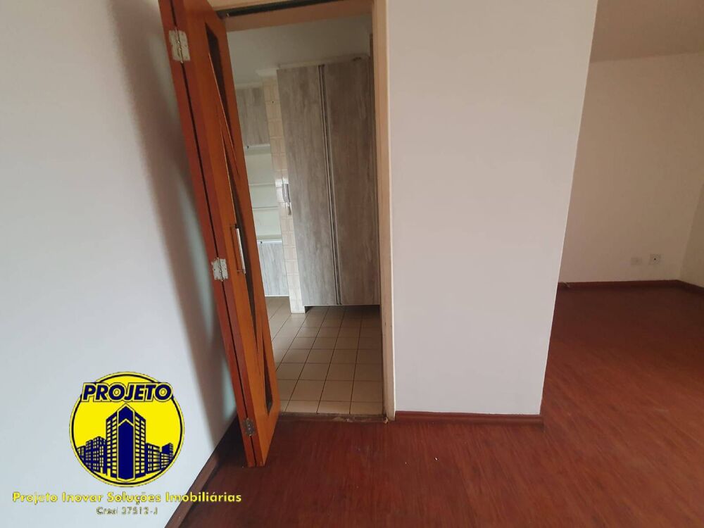 Apartamento para alugar com 3 quartos, 75m² - Foto 8