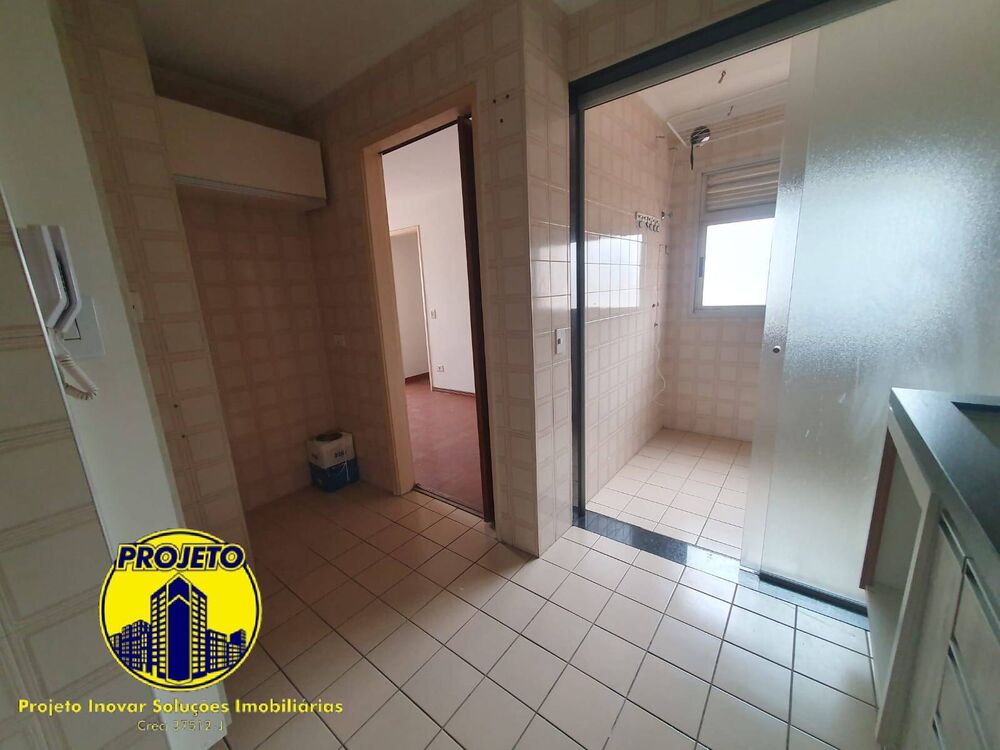 Apartamento para alugar com 3 quartos, 75m² - Foto 11