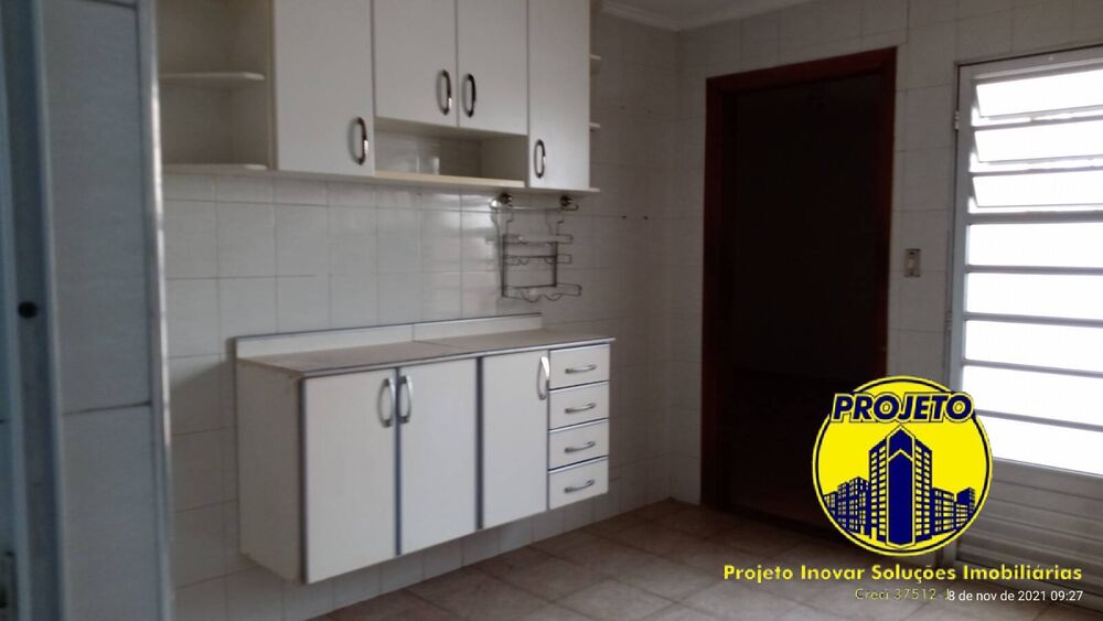 Casa, 8 quartos, 250 m² - Foto 1