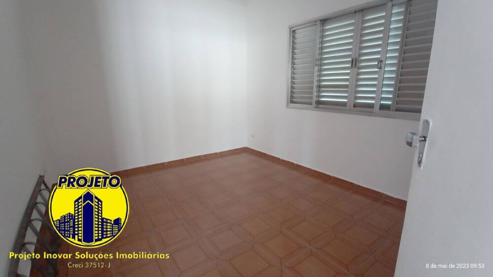 Casa para alugar com 3 quartos, 150m² - Foto 2