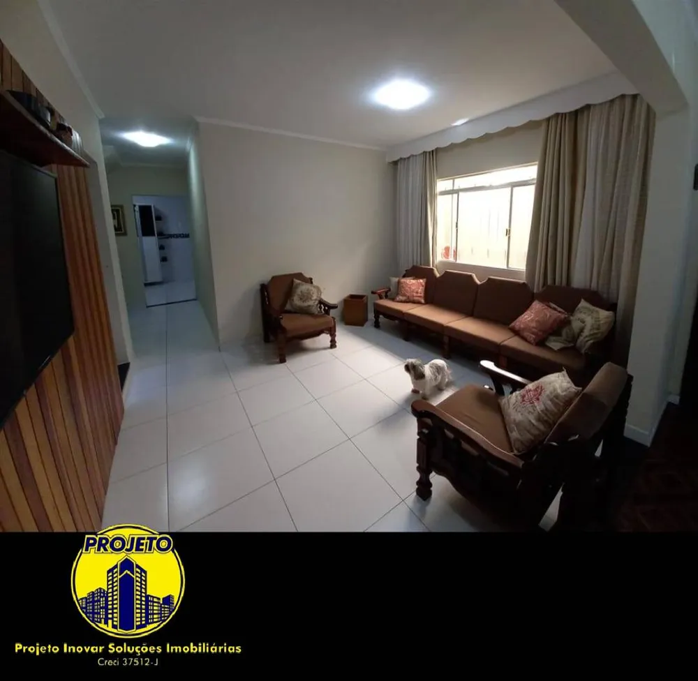 Casa, 4 quartos, 230 m² - Foto 1