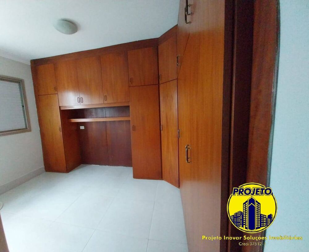 Apartamento para alugar com 3 quartos, 92m² - Foto 2