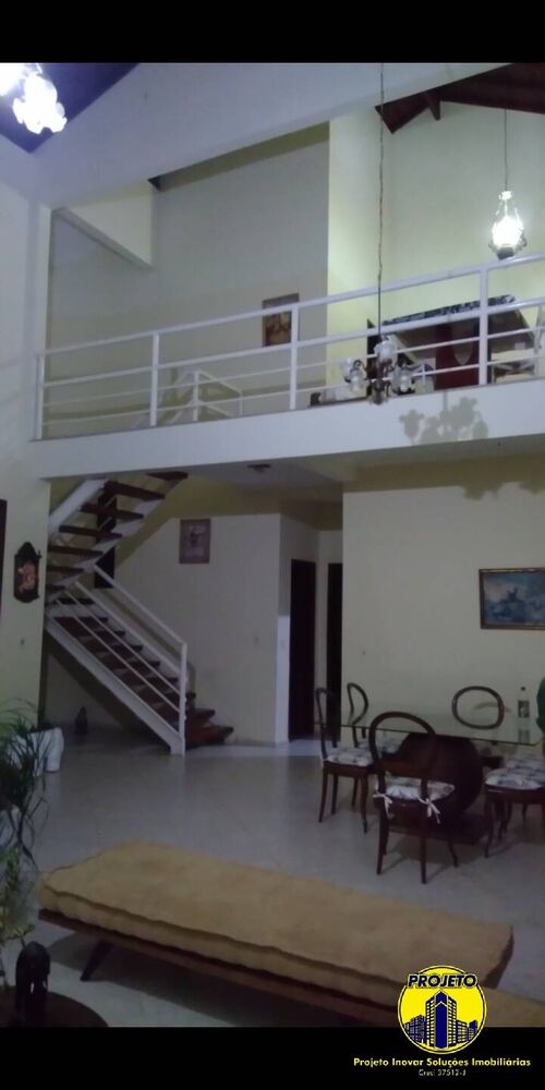 Casa, 3 quartos, 230 m² - Foto 1