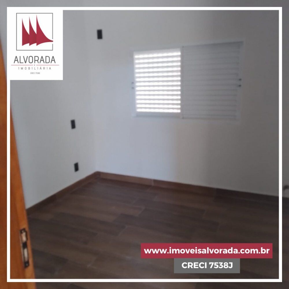 Casa à venda com 3 quartos, 100m² - Foto 3