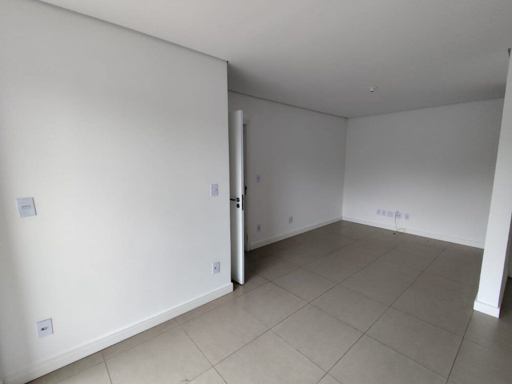 Apartamento para alugar com 2 quartos, 70m² - Foto 12