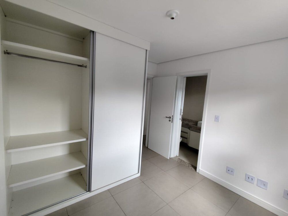 Apartamento para alugar com 2 quartos, 70m² - Foto 24