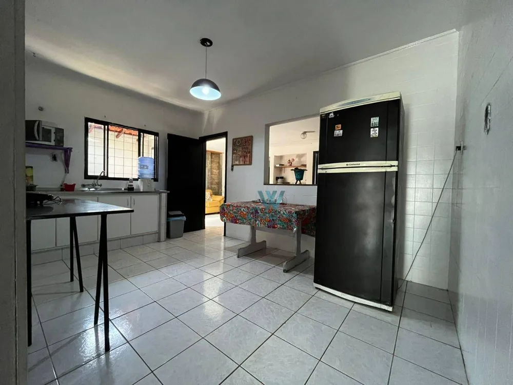 Casa, 6 quartos, 238 m² - Foto 9