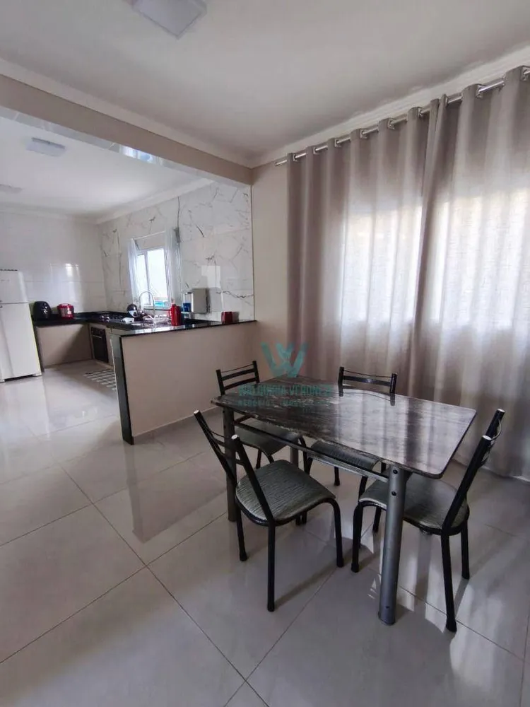Casa, 3 quartos, 199 m² - Foto 2
