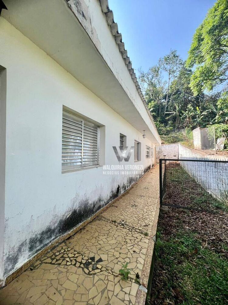 Casa à venda com 6 quartos, 329m² - Foto 8