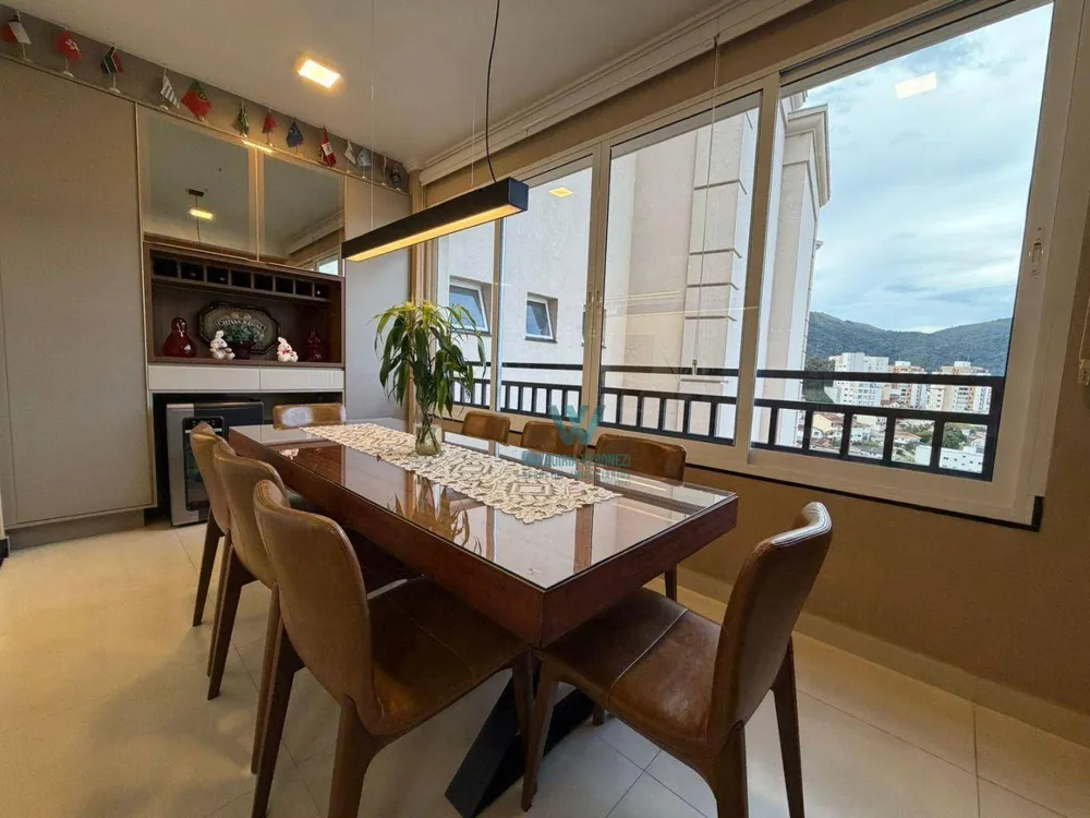 Apartamento, 3 quartos, 143 m² - Foto 1
