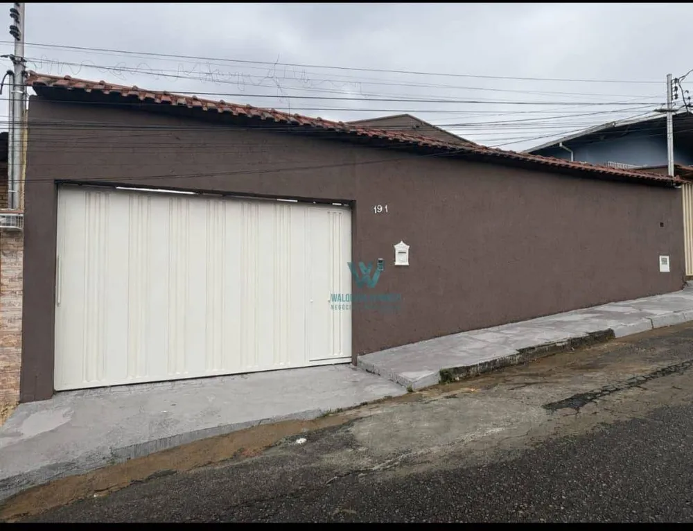 Casa, 3 quartos, 195 m² - Foto 1
