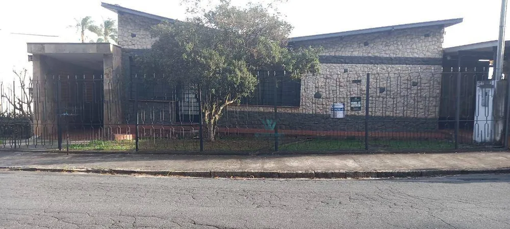 Casa, 4 quartos, 299 m² - Foto 1