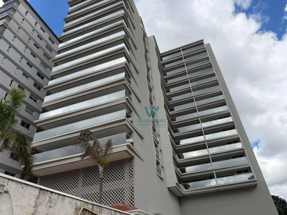 Apartamento, 3 quartos, 140 m² - Foto 1