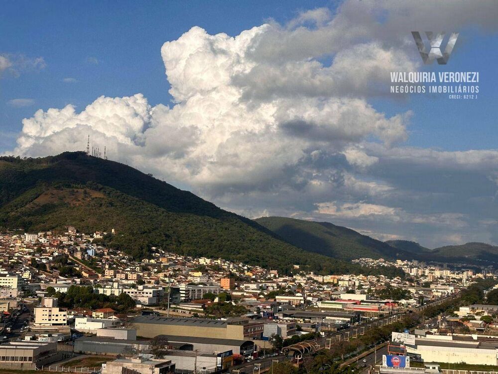 Apartamento à venda com 3 quartos, 144m² - Foto 2