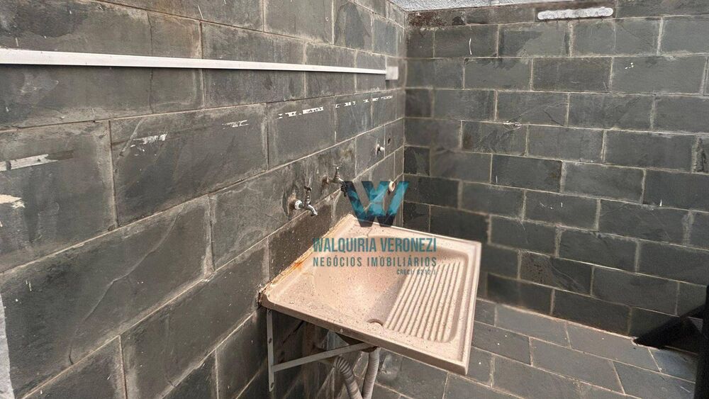 Casa à venda com 3 quartos, 200m² - Foto 4