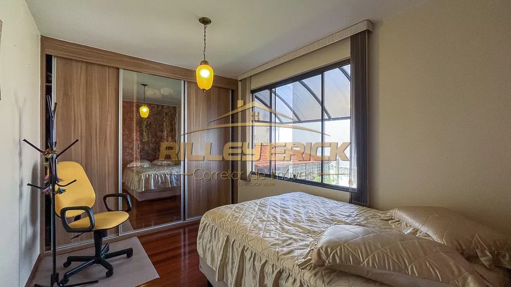 Casa, 4 quartos, 290 m² - Foto 2