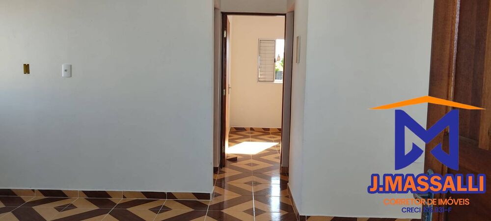 Casa à venda com 2 quartos, 250m² - Foto 2