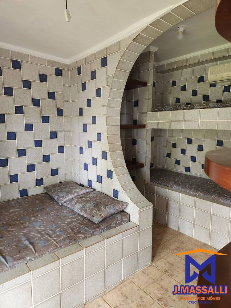 Casa à venda com 6 quartos, 500m² - Foto 3