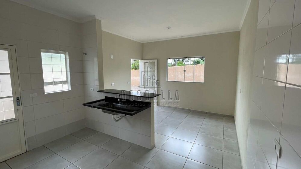 Casa à venda com 2 quartos, 6249m² - Foto 4