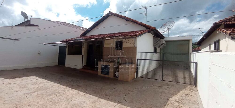 Casa à venda com 2 quartos, 138m² - Foto 3