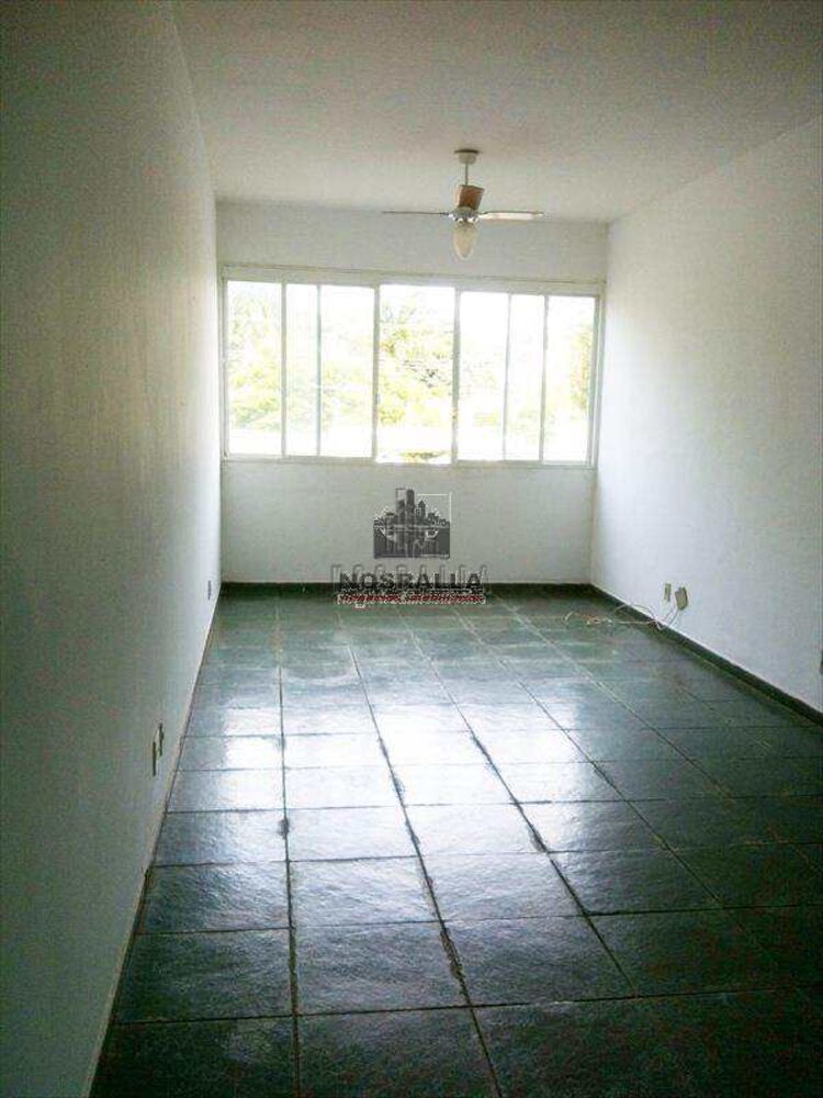 Apartamento para alugar com 3 quartos, 90m² - Foto 9