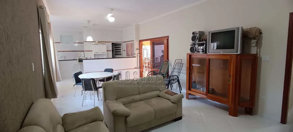 Casa, 3 quartos, 193 m² - Foto 2