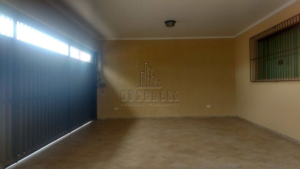 Casa à venda com 3 quartos, 317m² - Foto 1