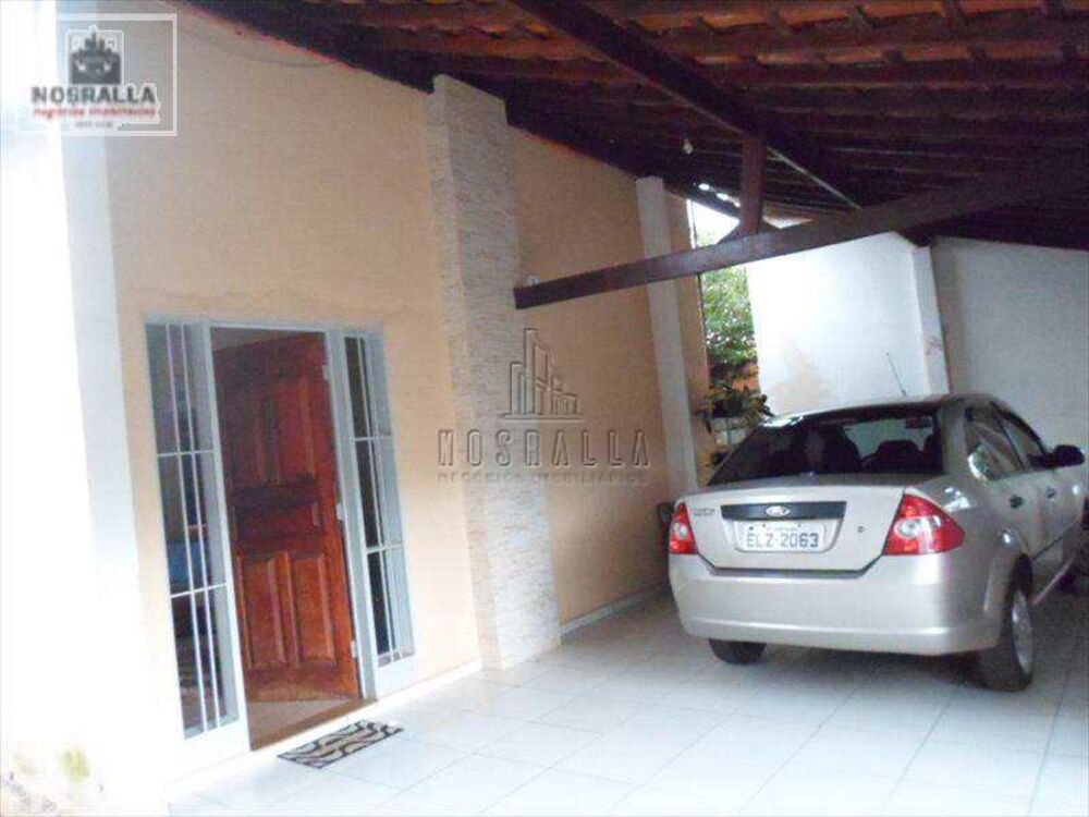 Casa à venda com 4 quartos, 158m² - Foto 1