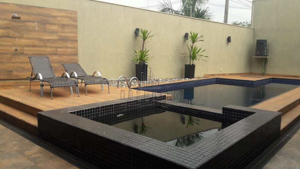 Casa à venda com 1 quarto, 360m² - Foto 4