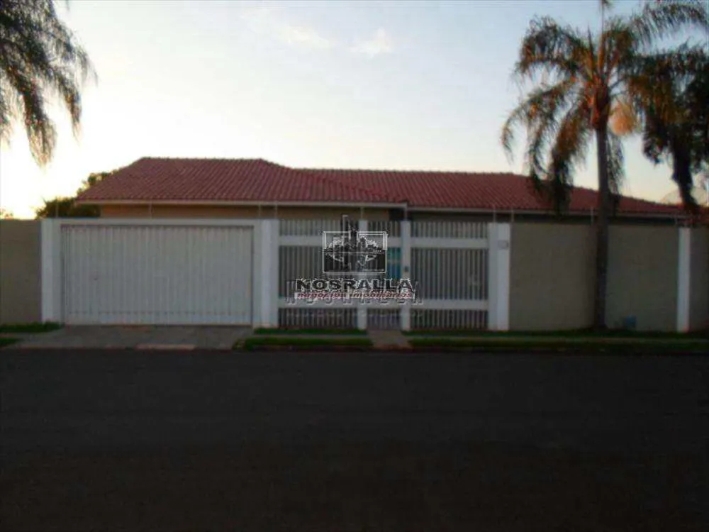 Casa, 4 quartos, 600 m² - Foto 1