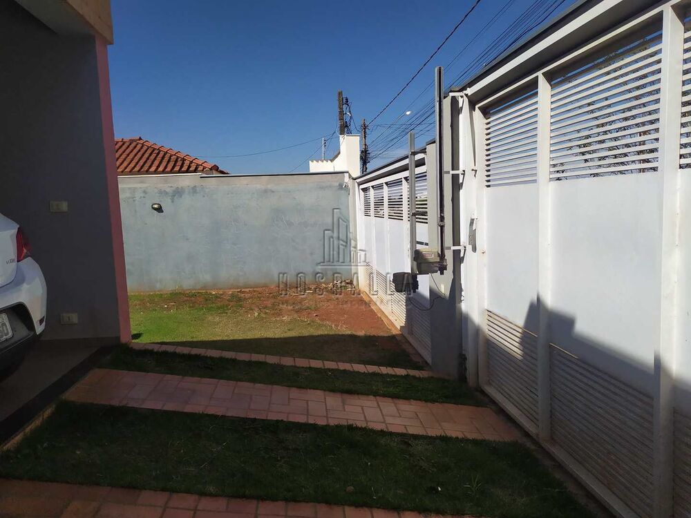Casa à venda com 4 quartos, 187m² - Foto 4