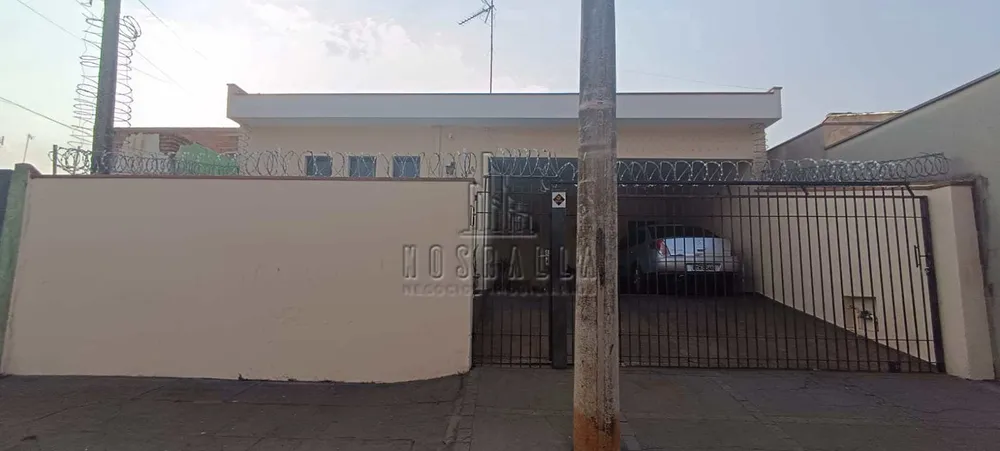 Casa, 3 quartos, 242 m² - Foto 1
