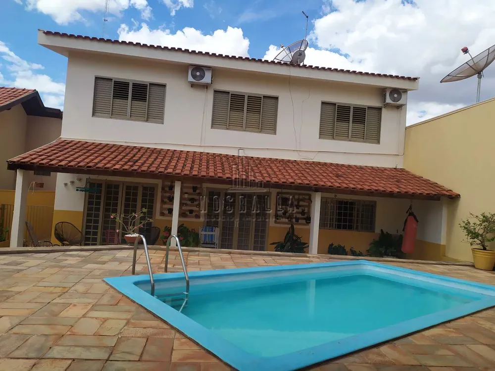 Sobrado, 3 quartos, 220 m² - Foto 1