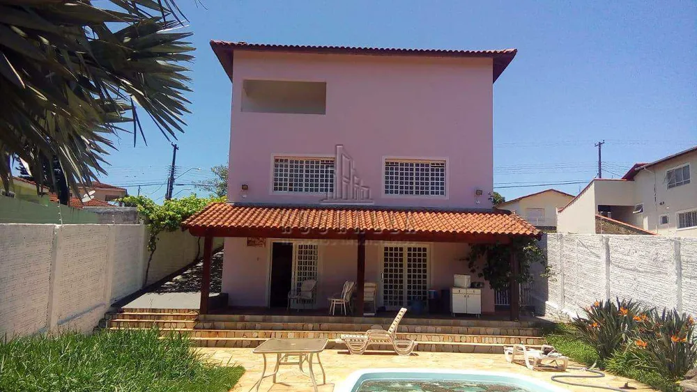 Sobrado, 4 quartos, 290 m² - Foto 1