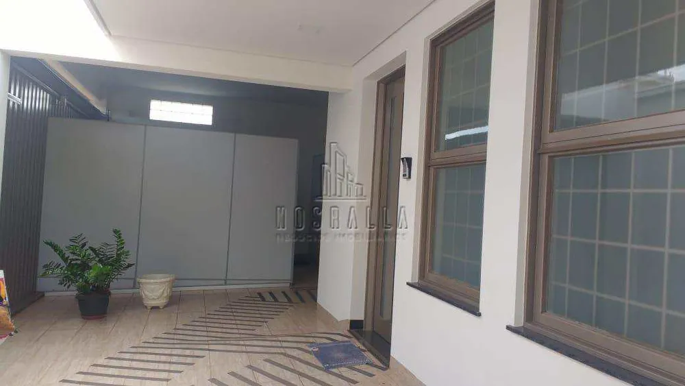 Casa, 4 quartos, 240 m² - Foto 1